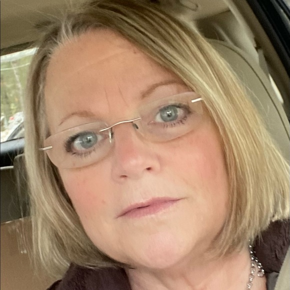 Meet your Posher, Paula - Picture 1 of 1